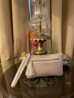 Kate Spade please check all picture of condition